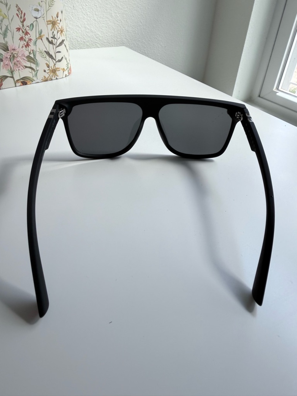 Blenders SciFi Sunglasses-Dark Flatter - Picture 10 of 12